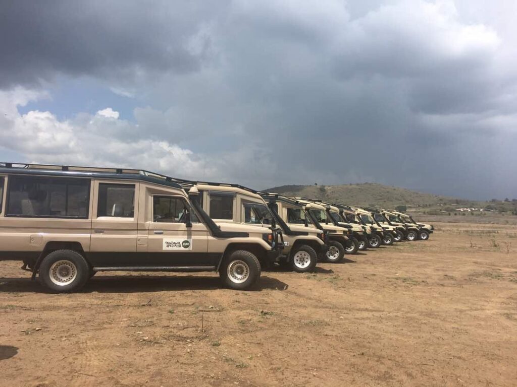 Safari Jeeps von Tanzania Specialist