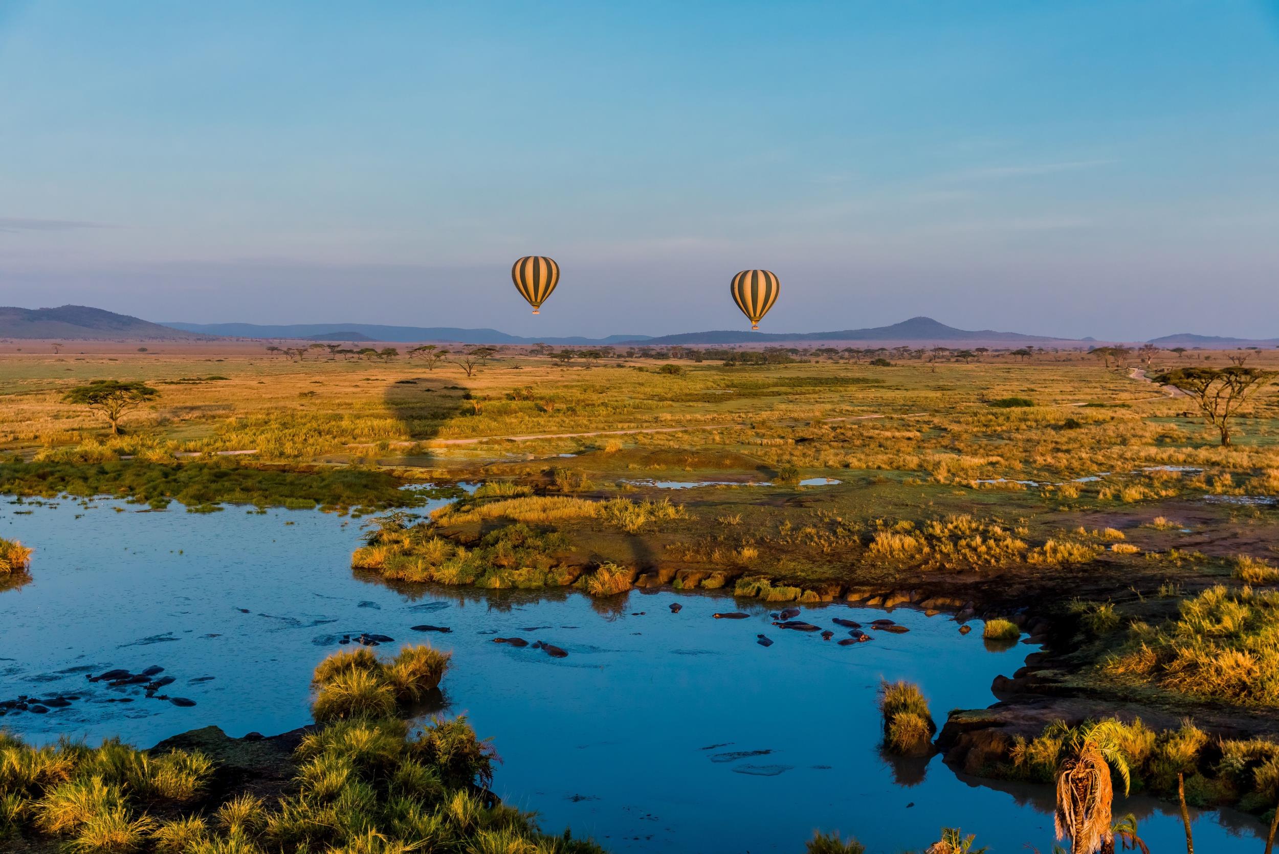 Fahrt mit dem Heißluftballon in der Serengeti