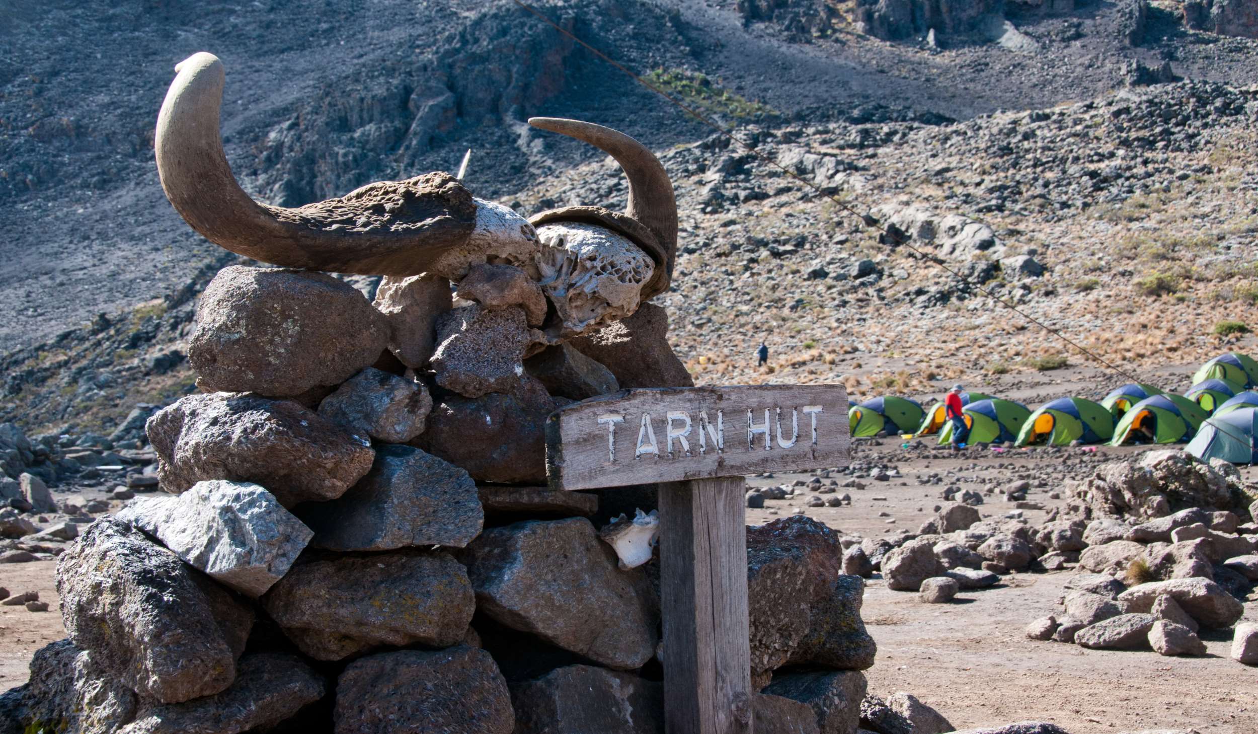 Rongai Route, Tag 3/6: Kikelewa Camp (3.600 m) – Mawenzi Tarn (4.330 m)